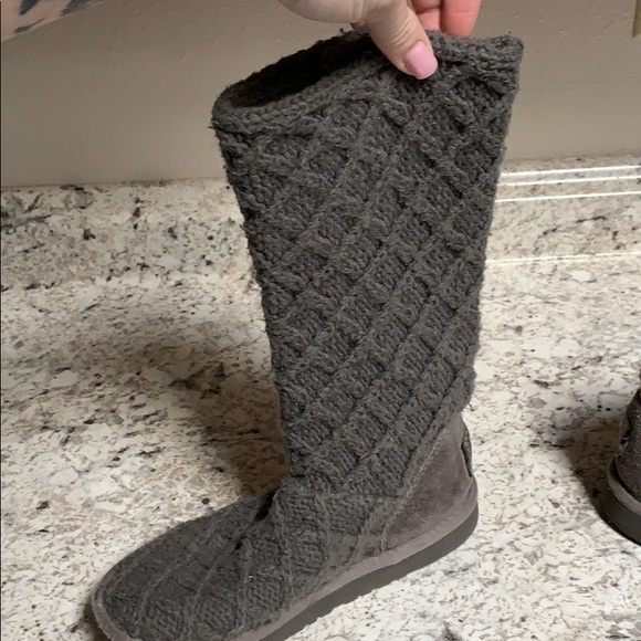 Uggs - Picture 6 of 7